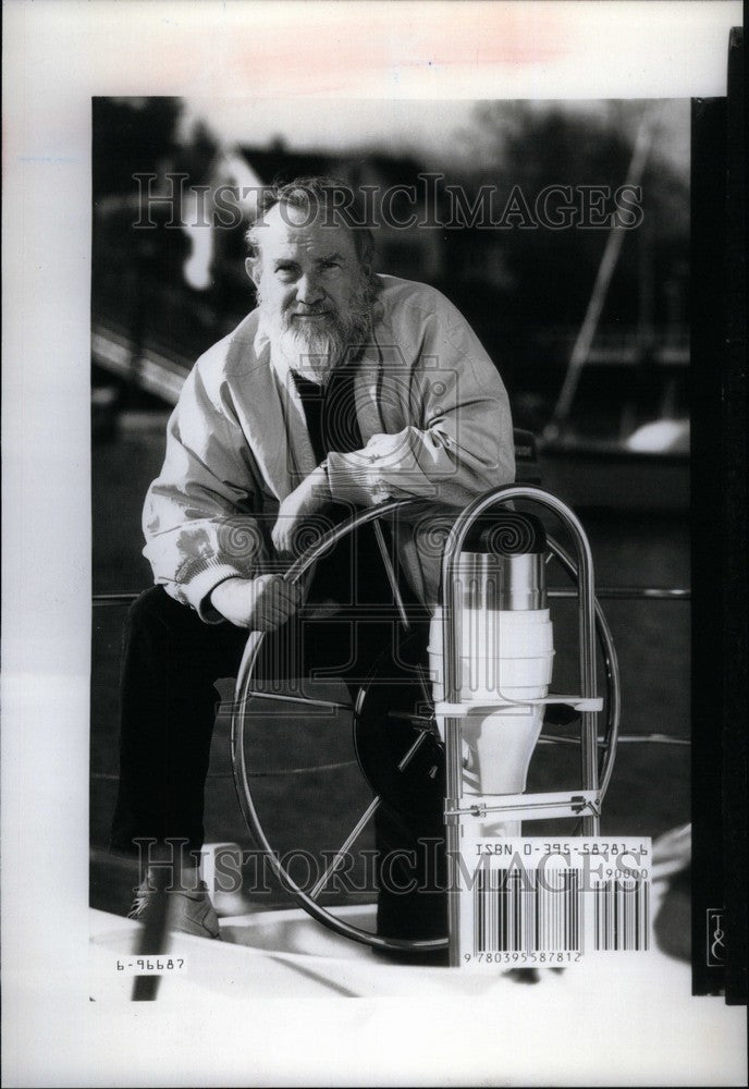 1992 Press Photo Robert Stone Novelist dark humor. - Historic Images