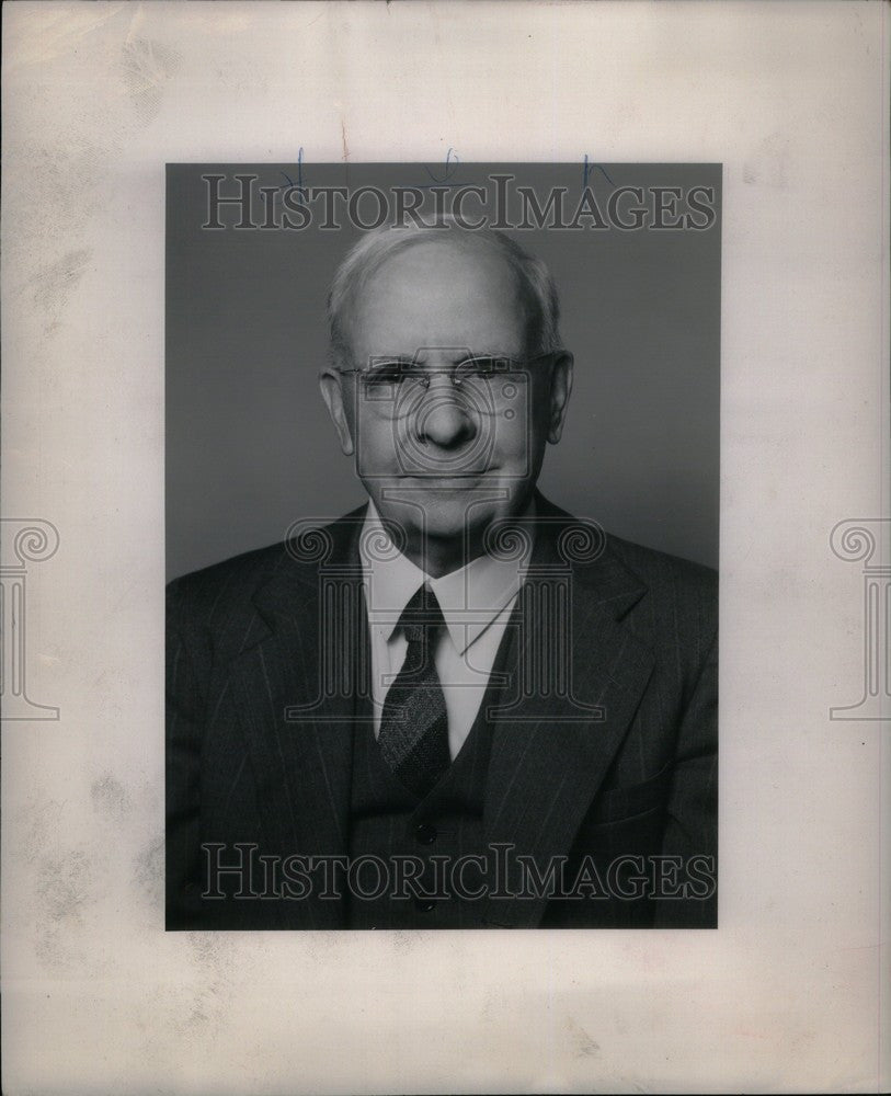 1950 Press Photo Ralph Stone Detroit Banker - Historic Images