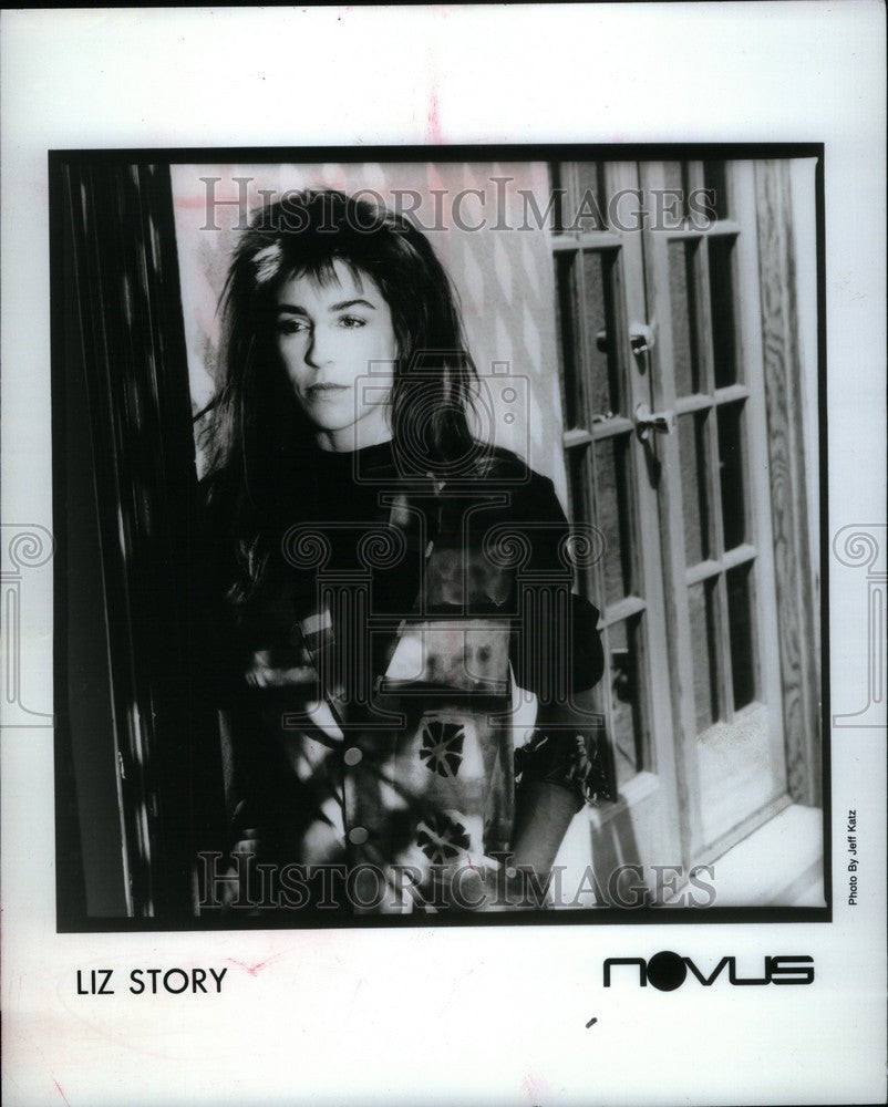 1987 Press Photo Liz Story - Historic Images