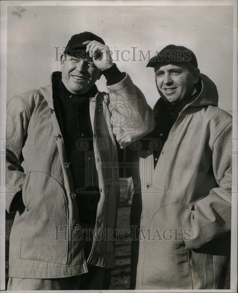 1947 Press Photo James Jimmy Stout Hal Lindsay Coaches - Historic Images