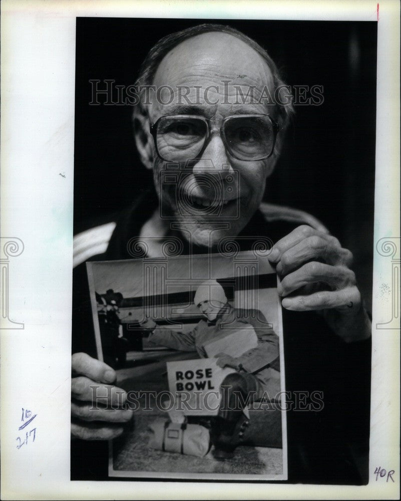 1986 Press Photo Edward Breslin Detroit Times photo - Historic Images