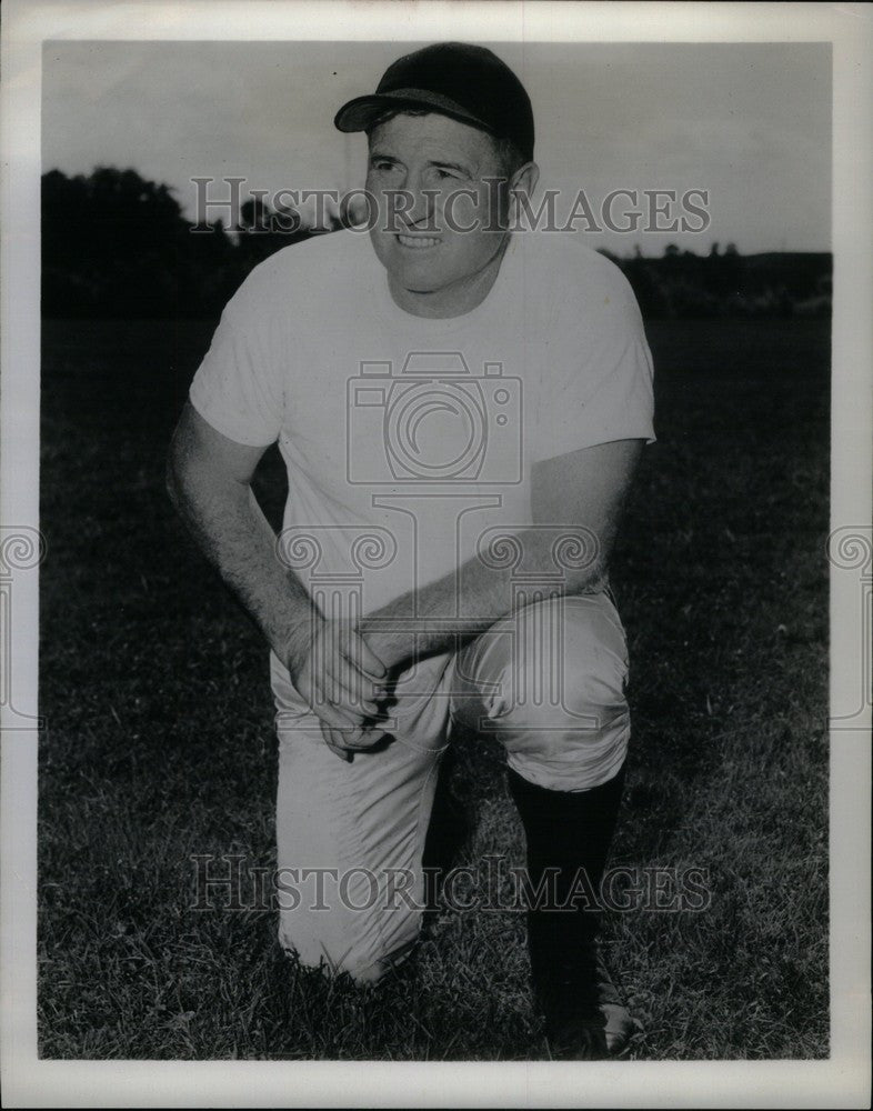 1950 Press Photo Norman Strader, head coach of NY Yanks - Historic Images