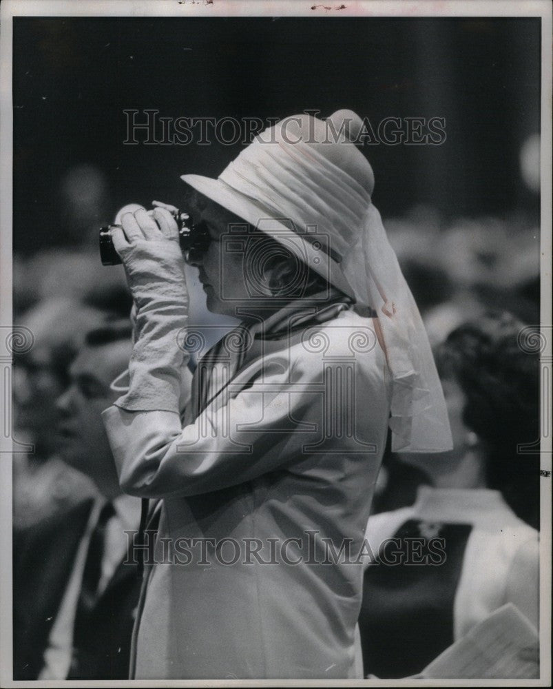 1967 Press Photo wilma soss equity contract - Historic Images