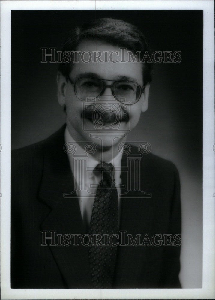 1992 Press Photo Anthony N. Palizzi Senior Vice Preside - Historic Images