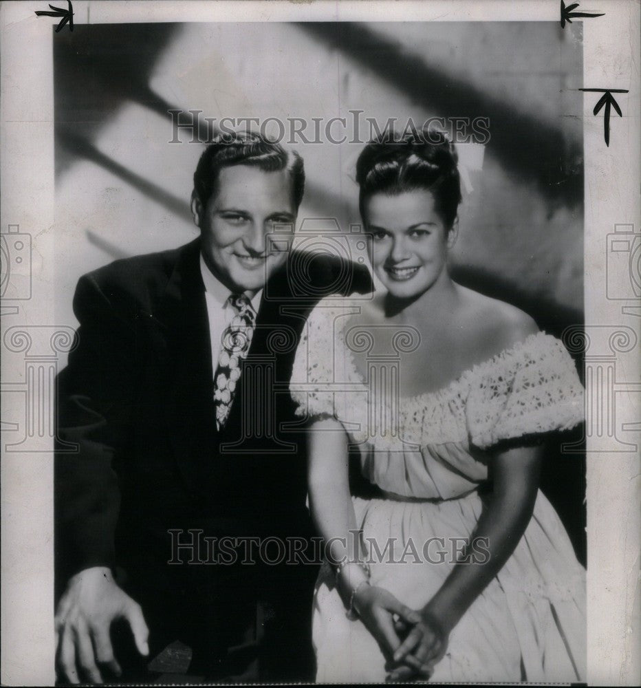 1947 Press Photo Janis Paige Frank Martinelli Jr - Historic Images