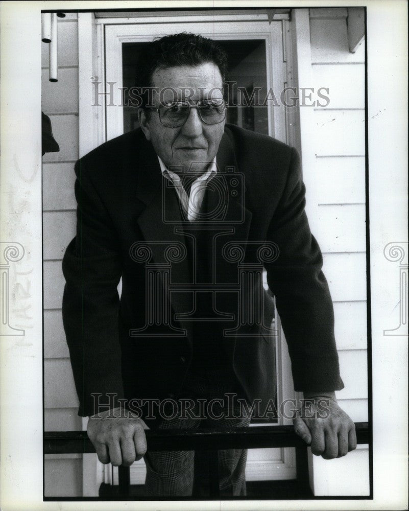 1992 Press Photo Edwin Page former administrator Marts - Historic Images