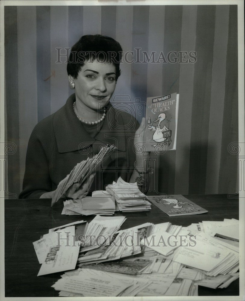 1963 Press Photo Connie Page Show - Historic Images