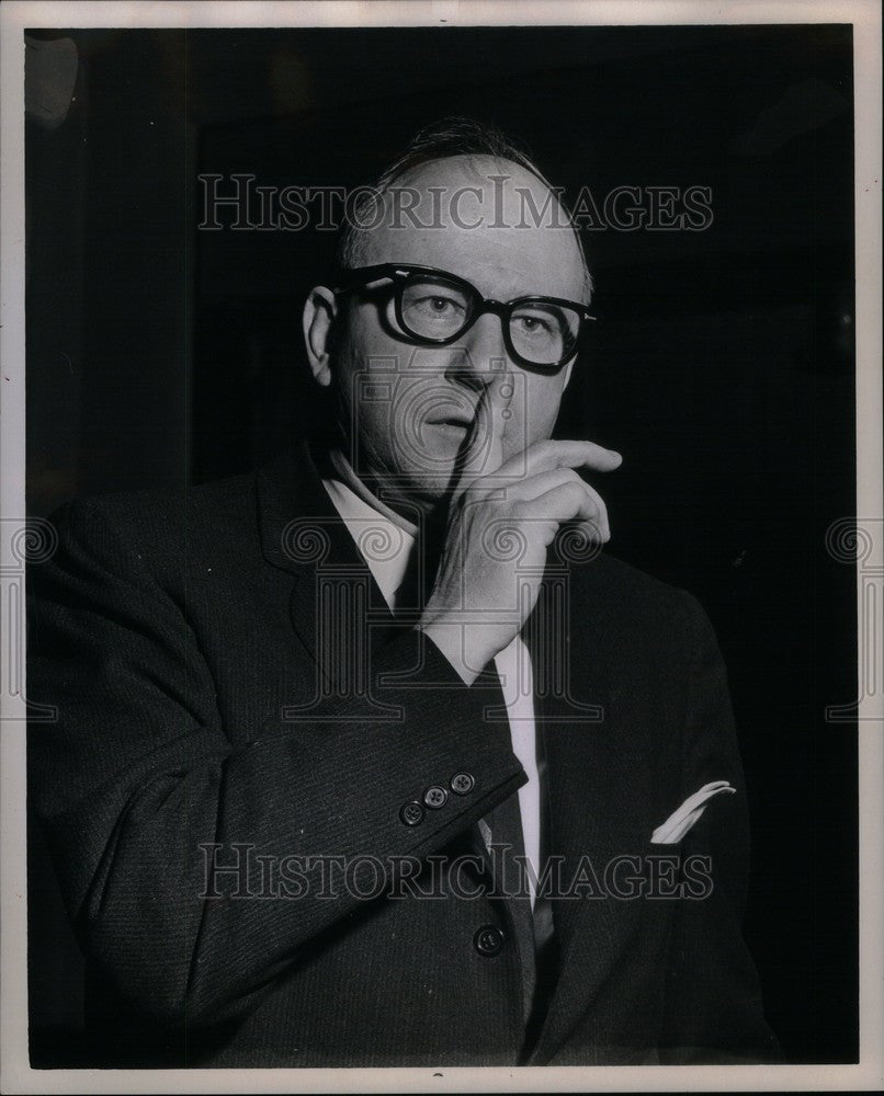 1961 Press Photo Vance Packard Journalist Author Critic - Historic Images