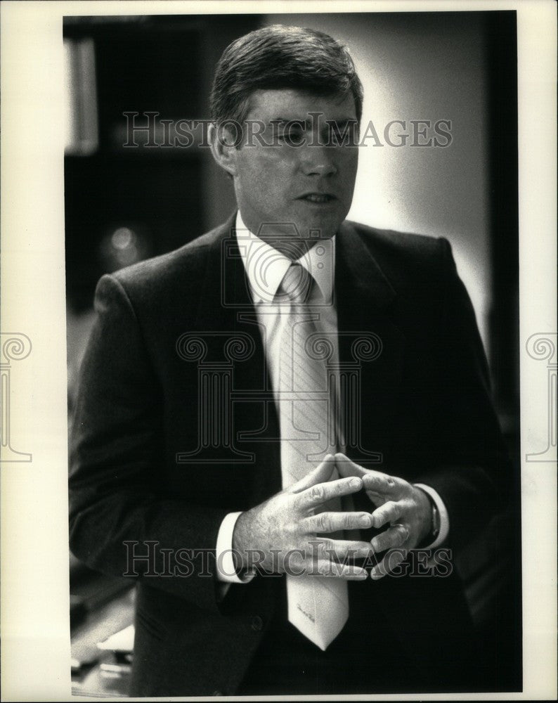 Press Photo Dennis Lewis Vice President AT&amp;T - Historic Images