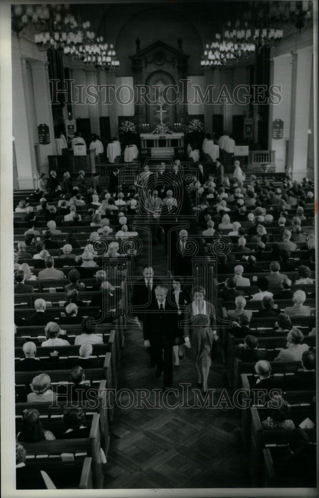 1981 Press Photo John Knight Knight-Ridder Burial - Historic Images