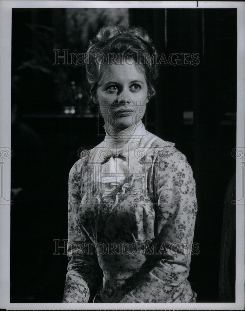 1965 Press Photo Shirley Knight - Historic Images