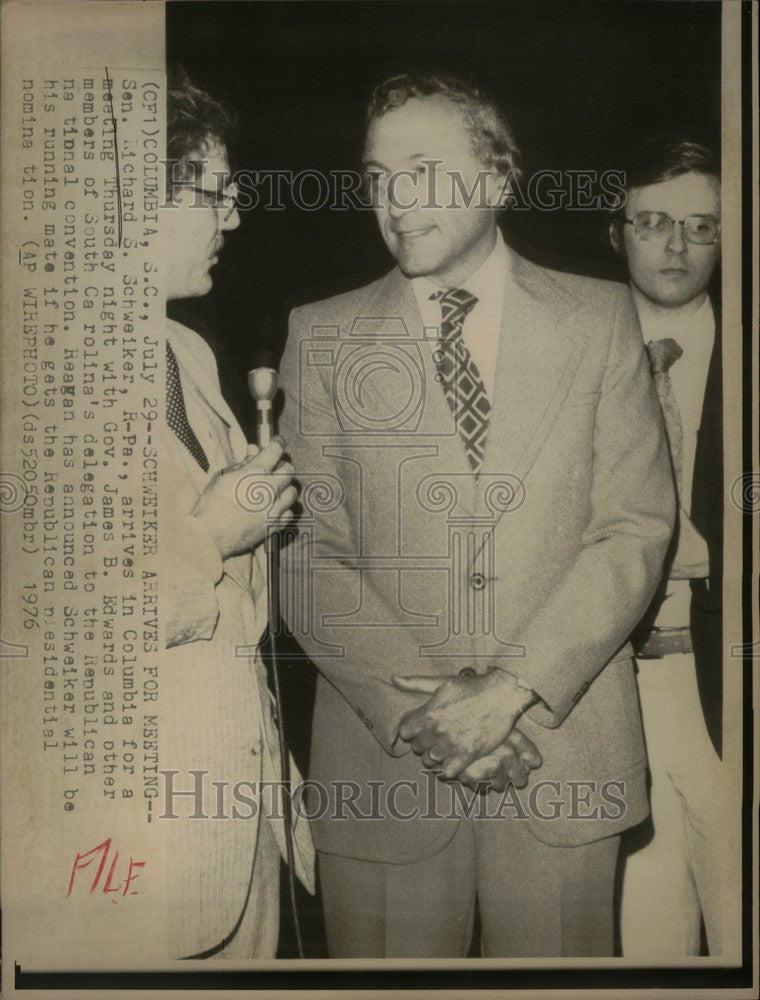 Press Photo richard schweiker congressman u.s - Historic Images