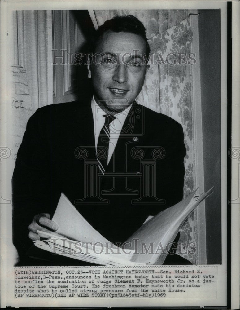 1969 Press Photo Senator Schweiker Haynsworth non-vote - Historic Images