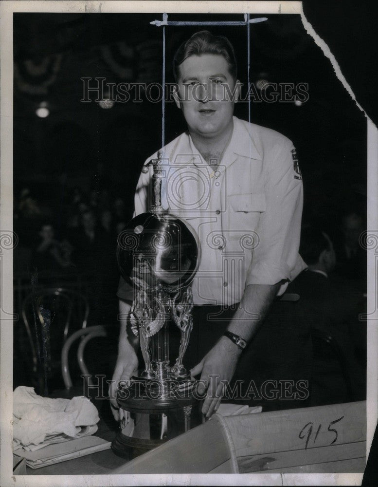 1942 Press Photo Connie Schwoegler - Historic Images