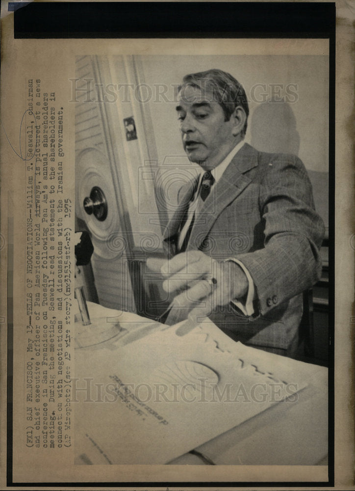 1975 Press Photo William Seawall President PanAm Meet - DFPD15001- Historic Images