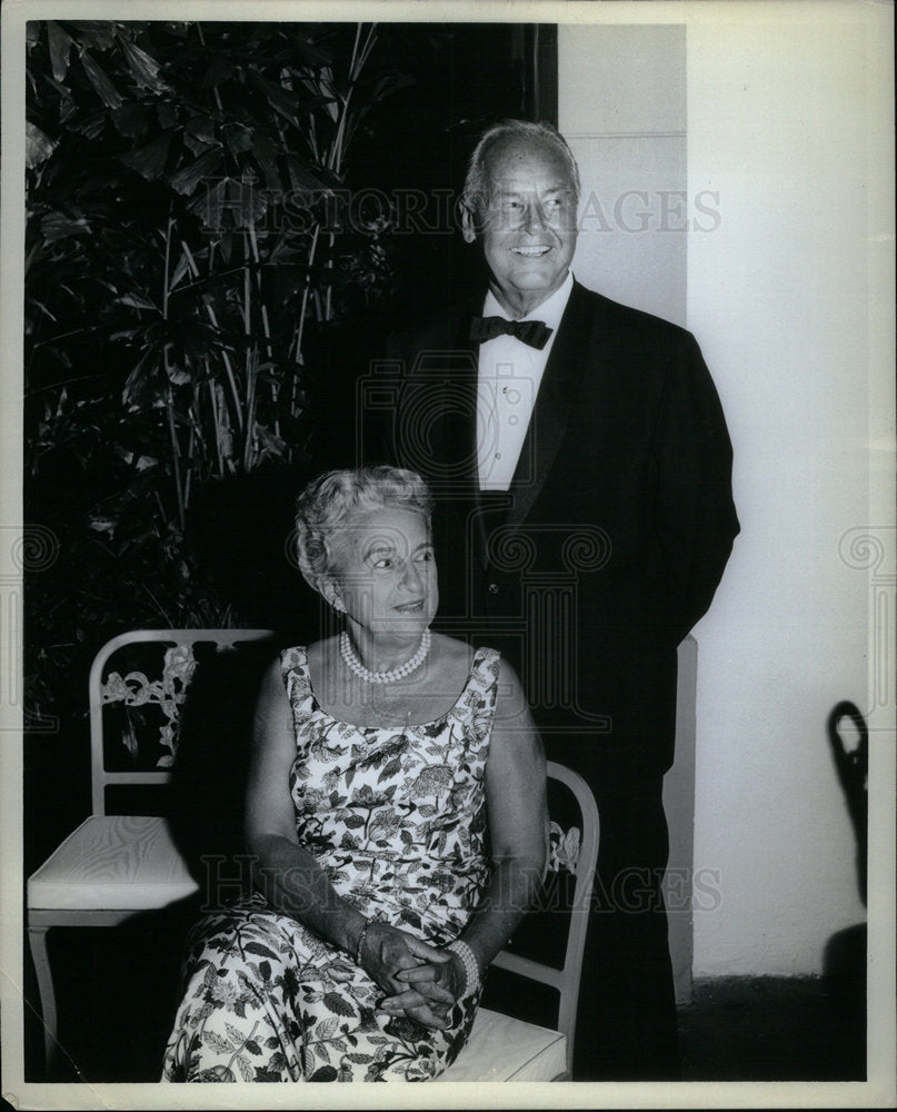 1964 Press Photo Mr &amp; Mrs Geo Walker - Historic Images