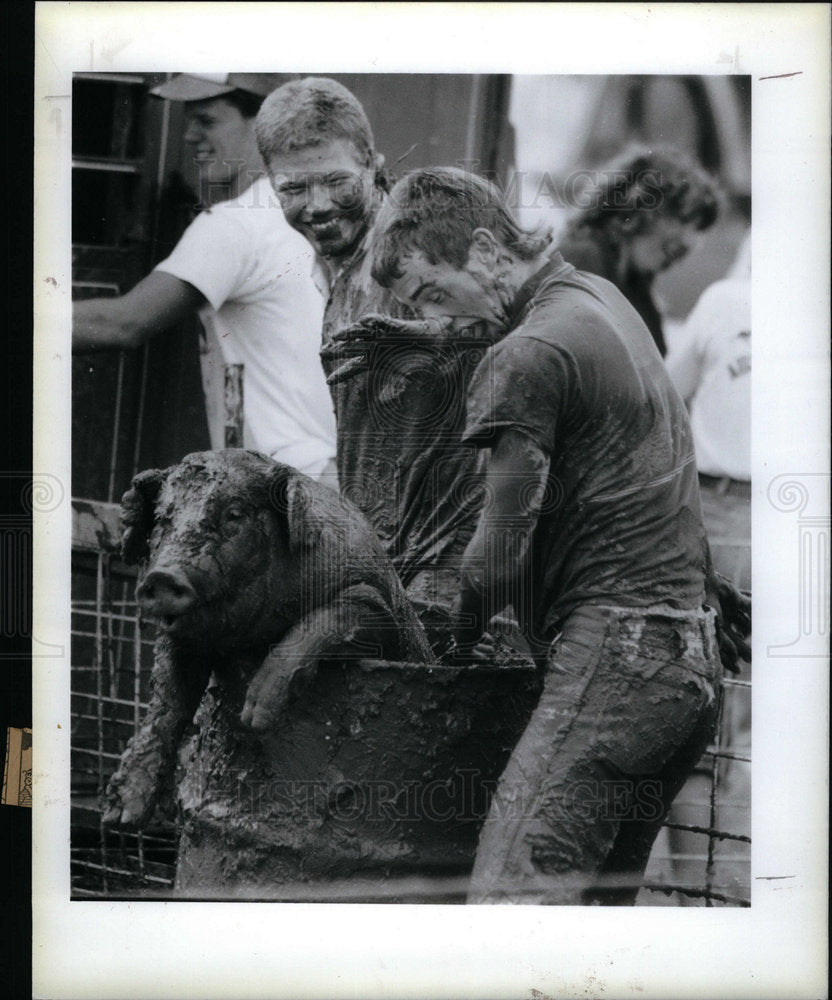 1988 Press Photo hamlet northdoKta Arnegard McK nzie - DFPD61319- Historic Images
