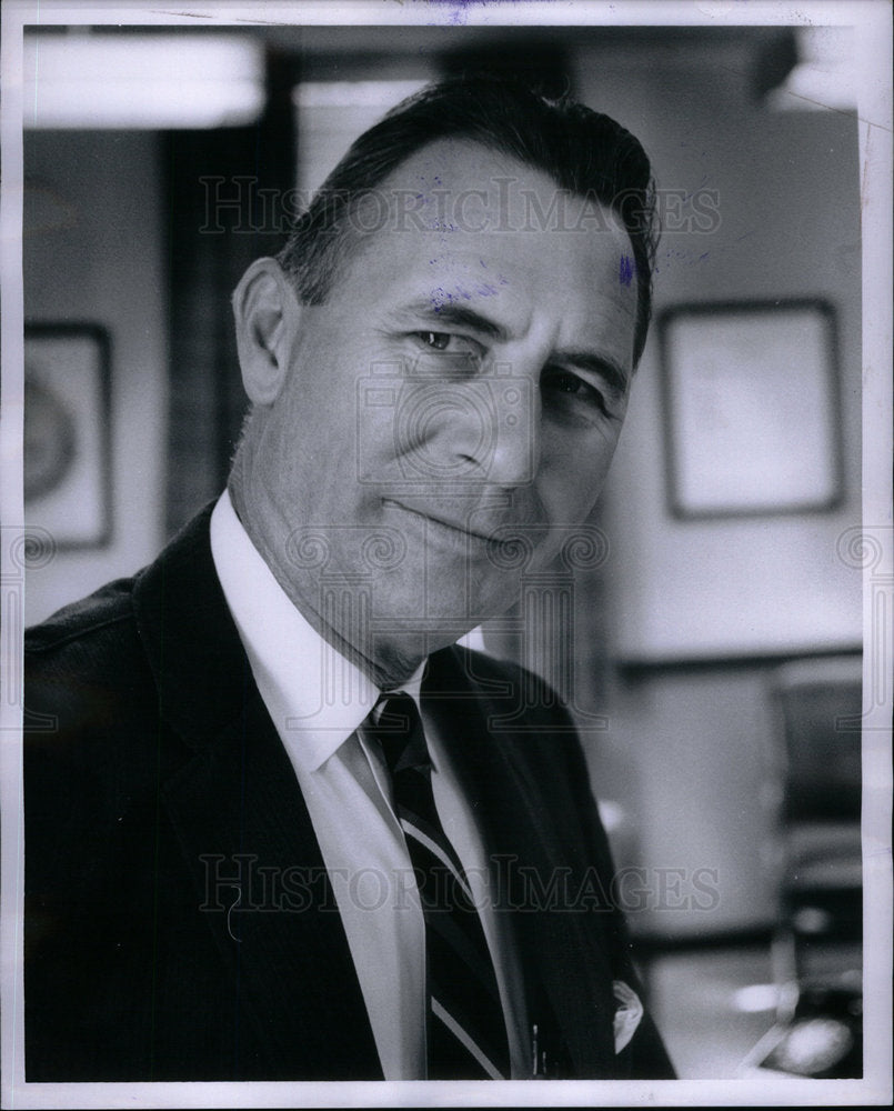 1964 Press Photo F.B.I. Chief Barnard C Brown - Historic Images