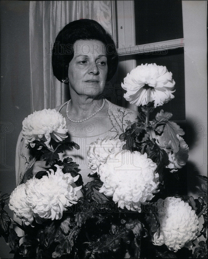 James M Roche 1967 Press Photo Mrs. James M. Roche wife GM Chairman - Historic Images