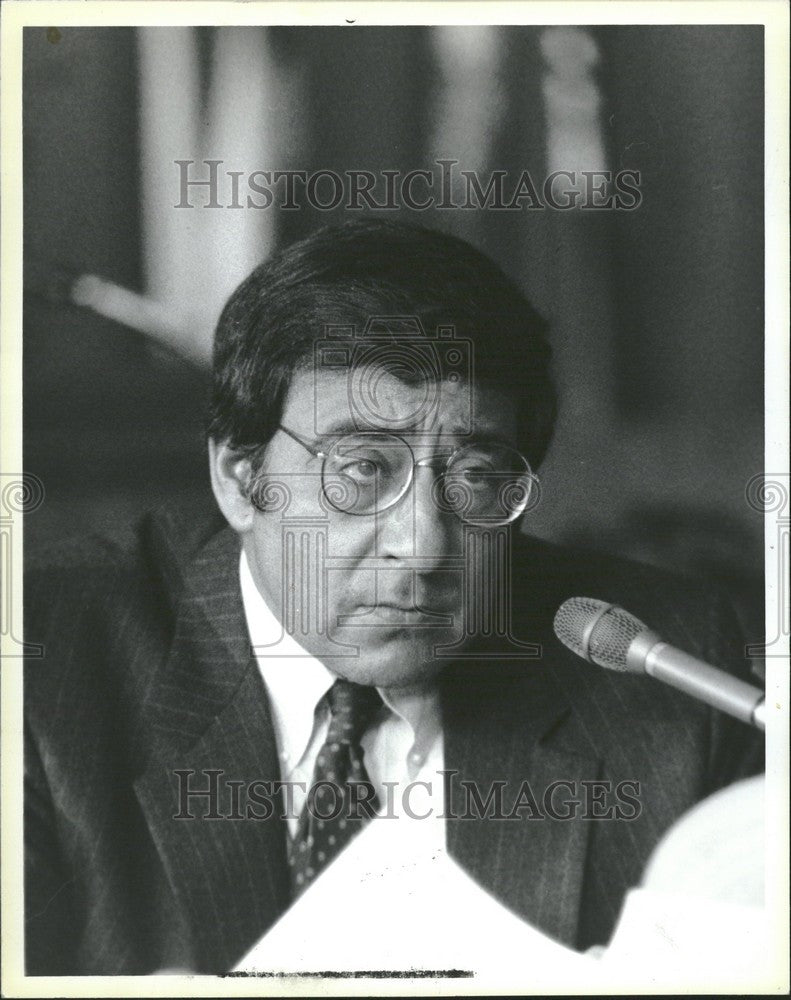 1992 Press Photo Leon Panetta Secretary of Defense - Historic Images