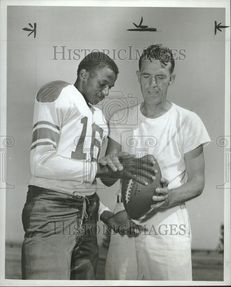 1950 Press Photo Jimmy Ray Coach - Historic Images