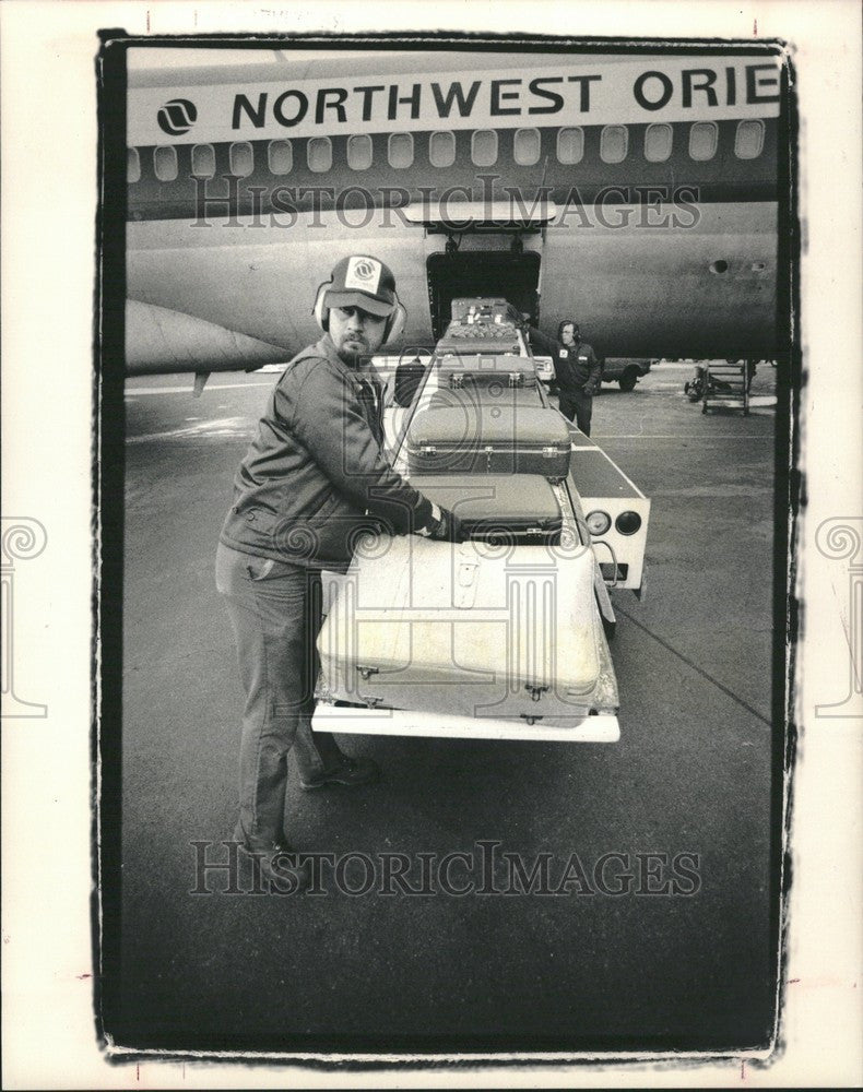 1987 Press Photo NORTHWEST ORIENT AIRLINE - Historic Images