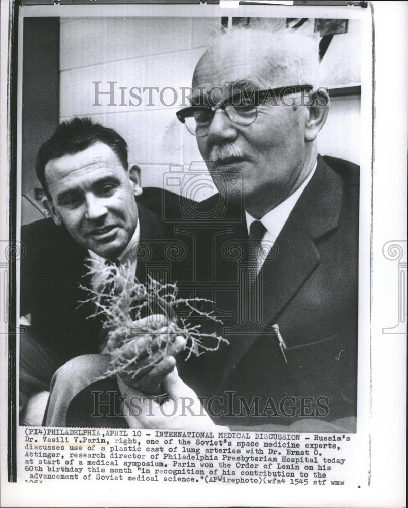 1963 Press Photo Dr. Vasili V. Parin Attinger - Historic Images