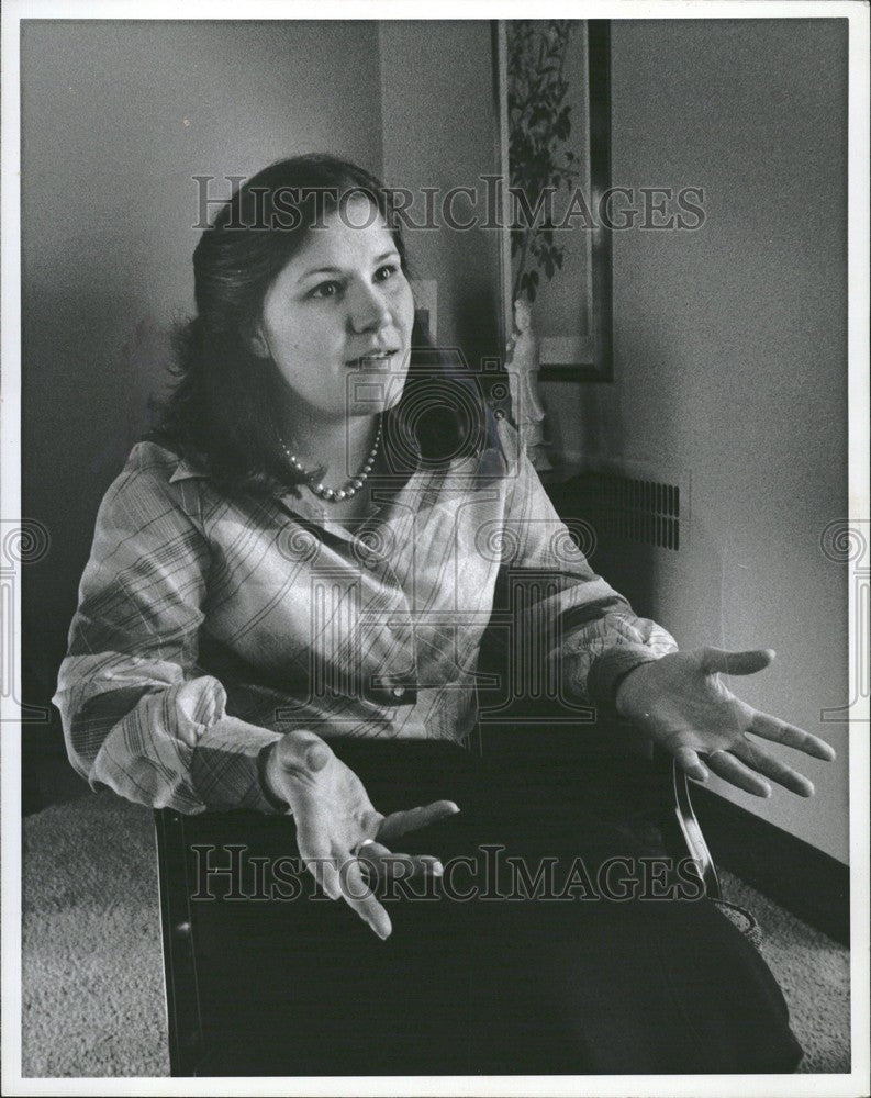 1977 Press Photo Elizabeth Parcell Grosse Pointe Singer - Historic Images