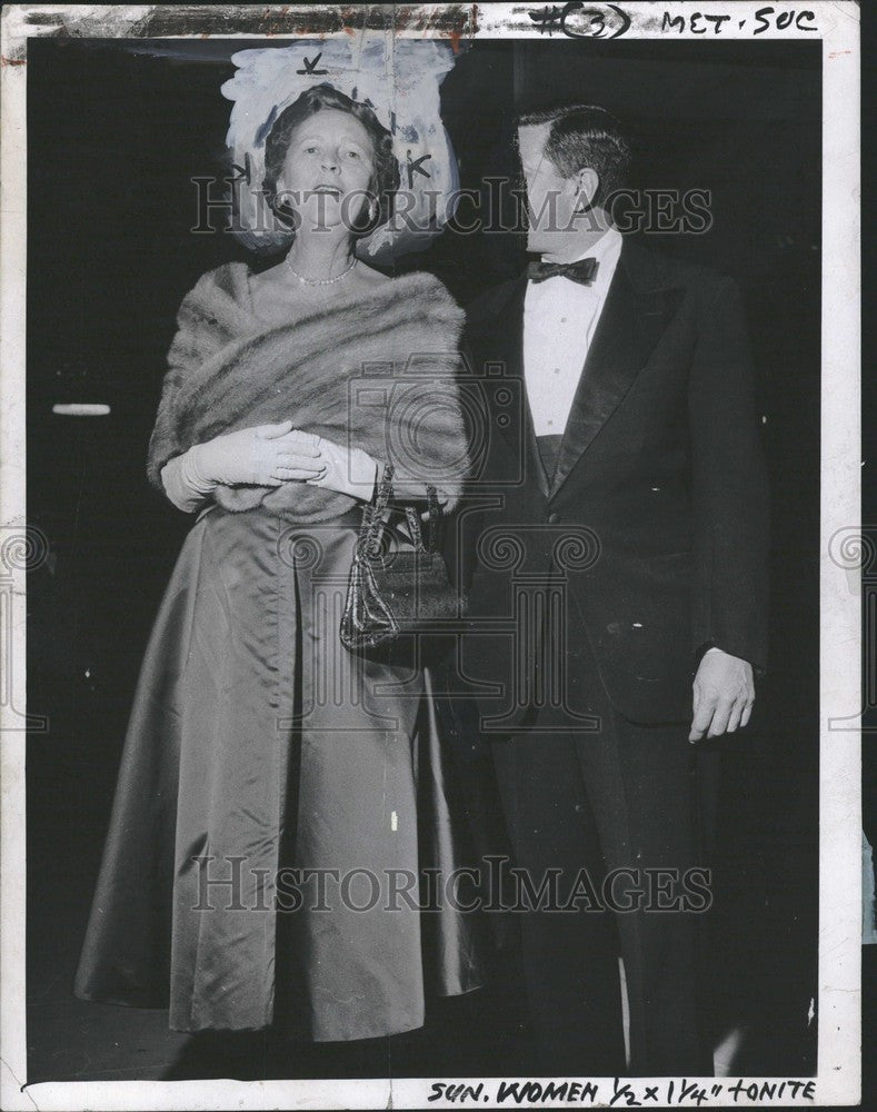 1962 Press Photo Phelps Newberry Wife - Historic Images