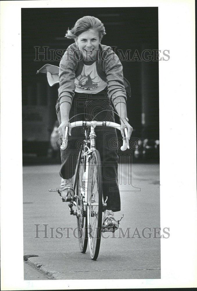 1986 Press Photo Connie Paraskevin Young - Historic Images