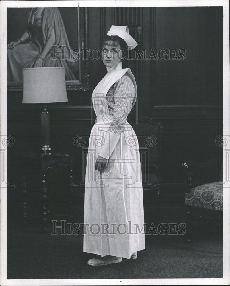 1960 Press Photo Sun Women&#39;s Nurse, Nurses - Historic Images