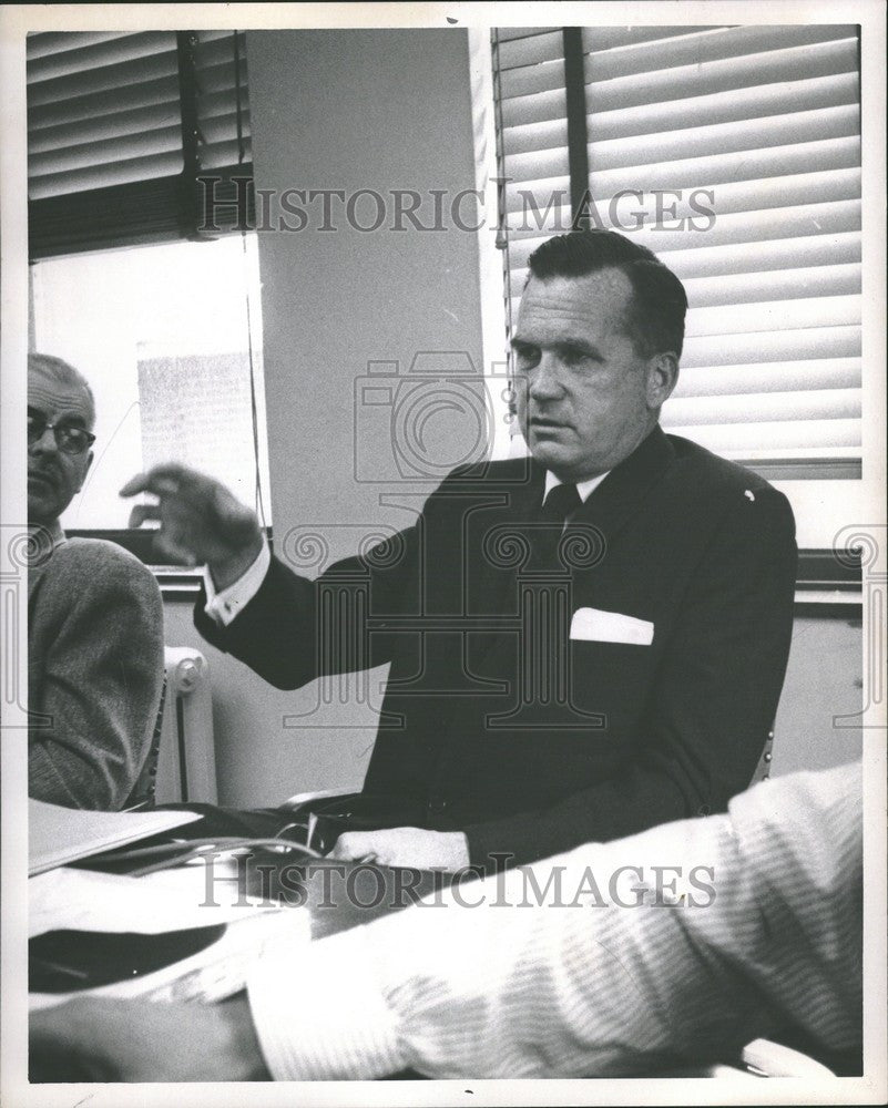 1960 Press Photo William C. Newberg Dodge - Historic Images