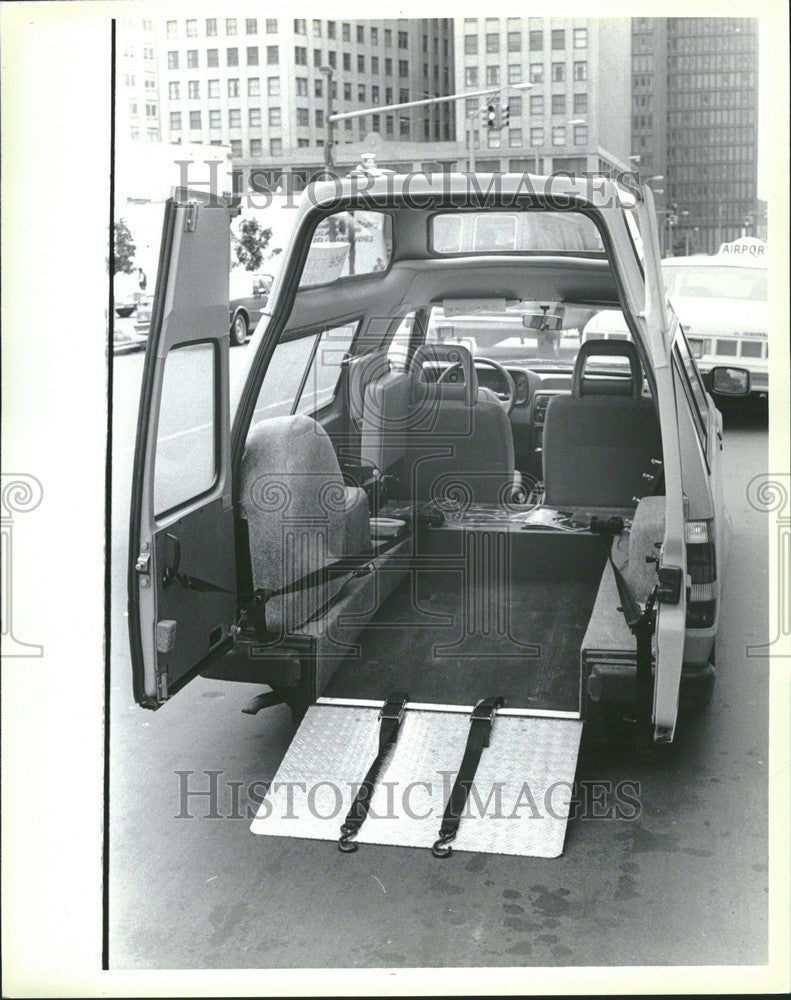 1986 Press Photo Neubacher automobile - Historic Images