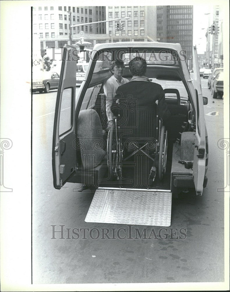 1986 Press Photo Margaret Neubacher Jim Disabilities - Historic Images