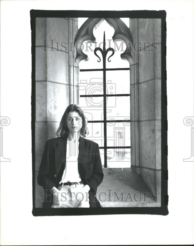 1993 Press Photo NATALIE NENADICH,A SCHOLAR - Historic Images