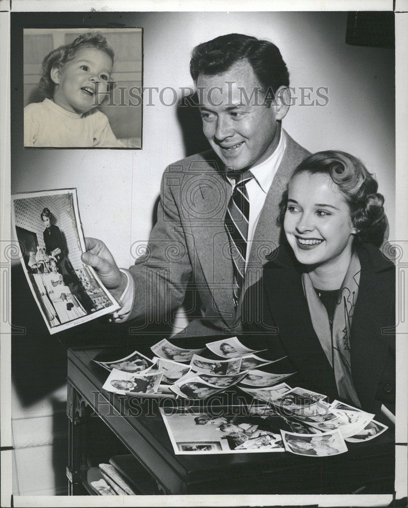 1950 Press Photo Pat Nerney and his wife Mona Freeman - Historic Images