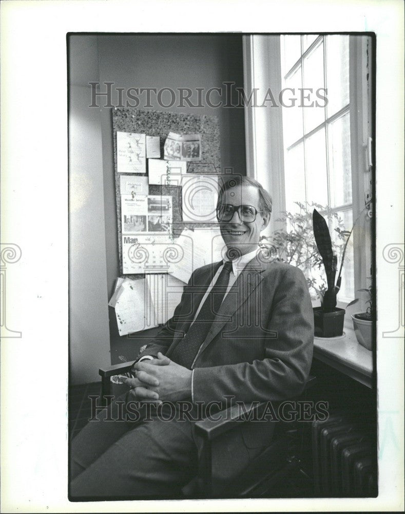 1986 Press Photo Steve Nelson, executive director - Historic Images