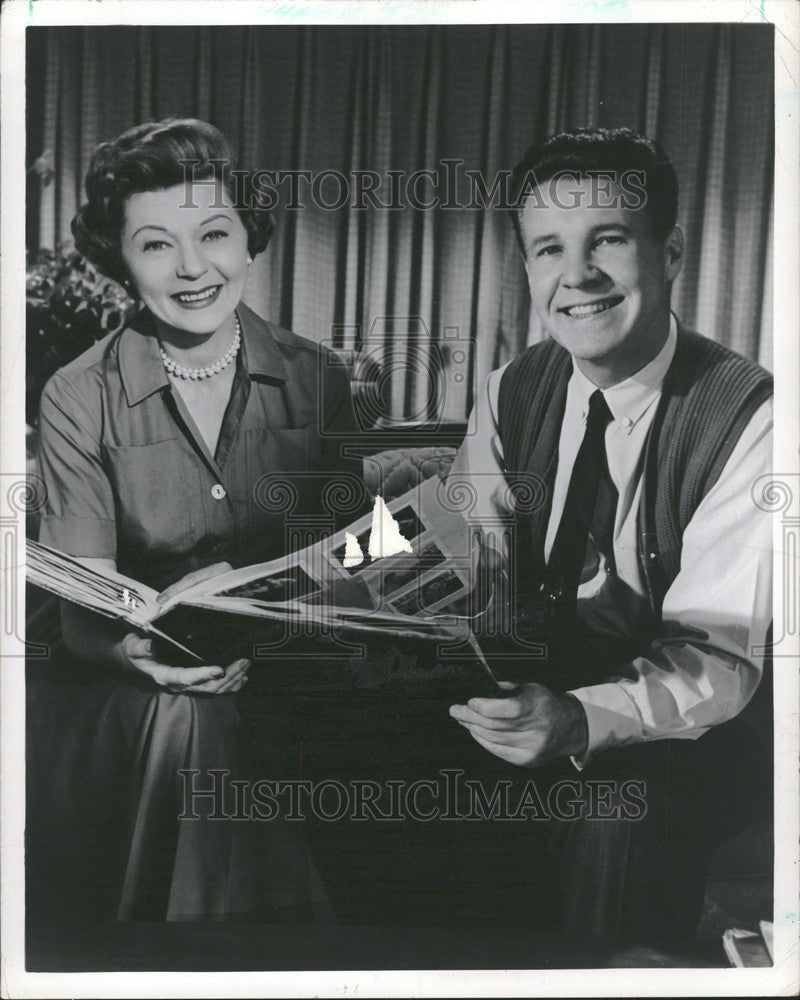 1962 Press Photo Ozzie Nelson actor music Harriet - Historic Images