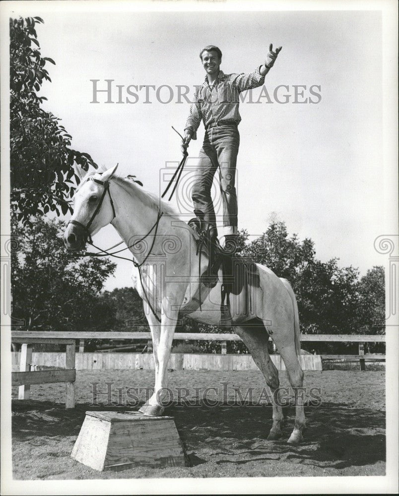 1952 Press Photo gene nelson actor american - Historic Images