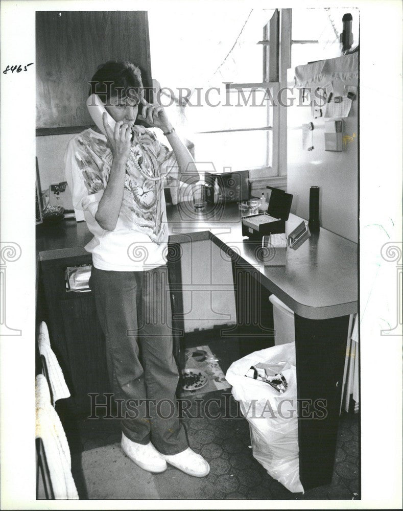 1991 Press Photo janet baker diverse neighbour afford - Historic Images