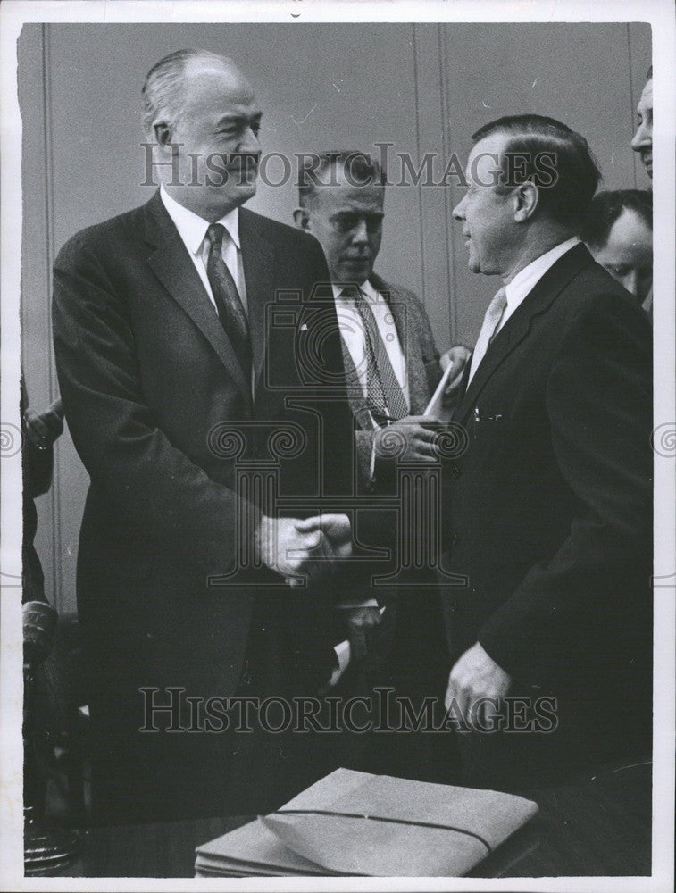 1958 Press Photo John Leary Walt Reuther - Historic Images