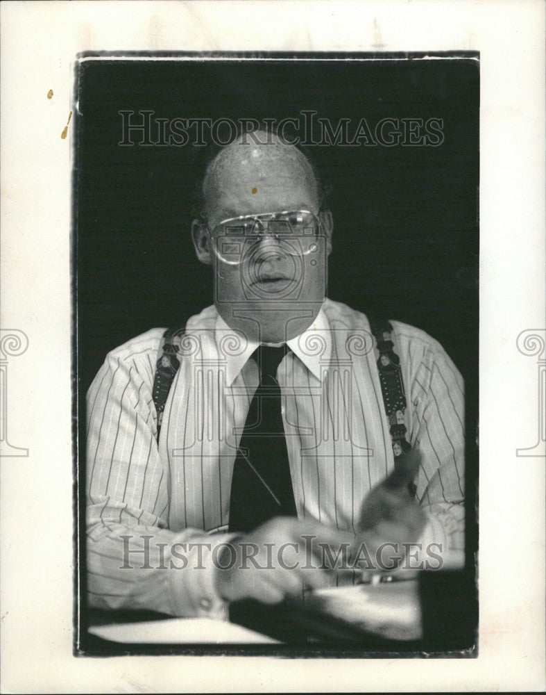 1989 Press Photo ROBERT CONNELL General Motors finance - Historic Images