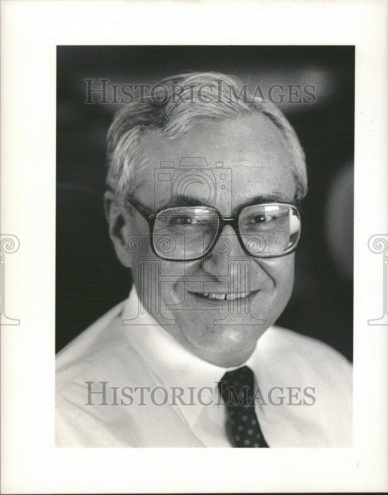 1988 Press Photo William Odum Chairman  Ford Motor Co - Historic Images