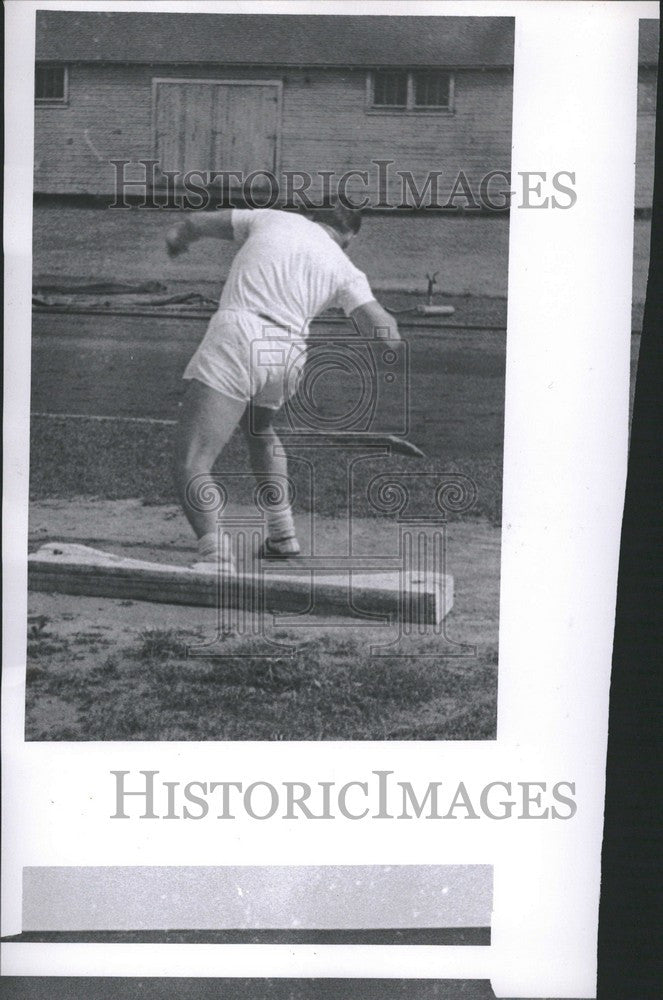1953 Press Photo Parry O'Brien, Jr. shot up champion - Historic Images