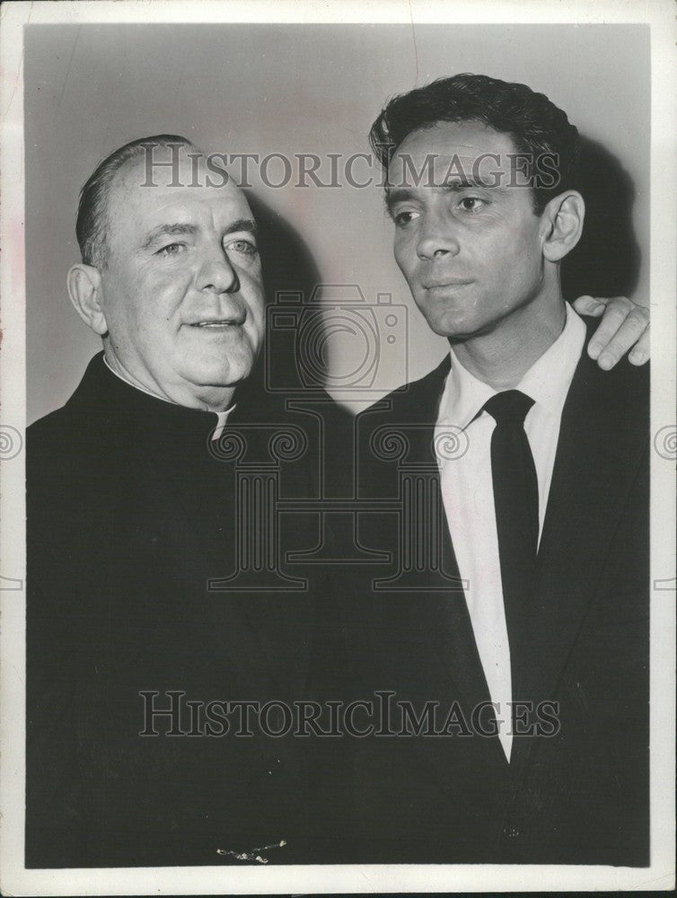 1956 Press Photo Pat O&#39;Brien - Historic Images