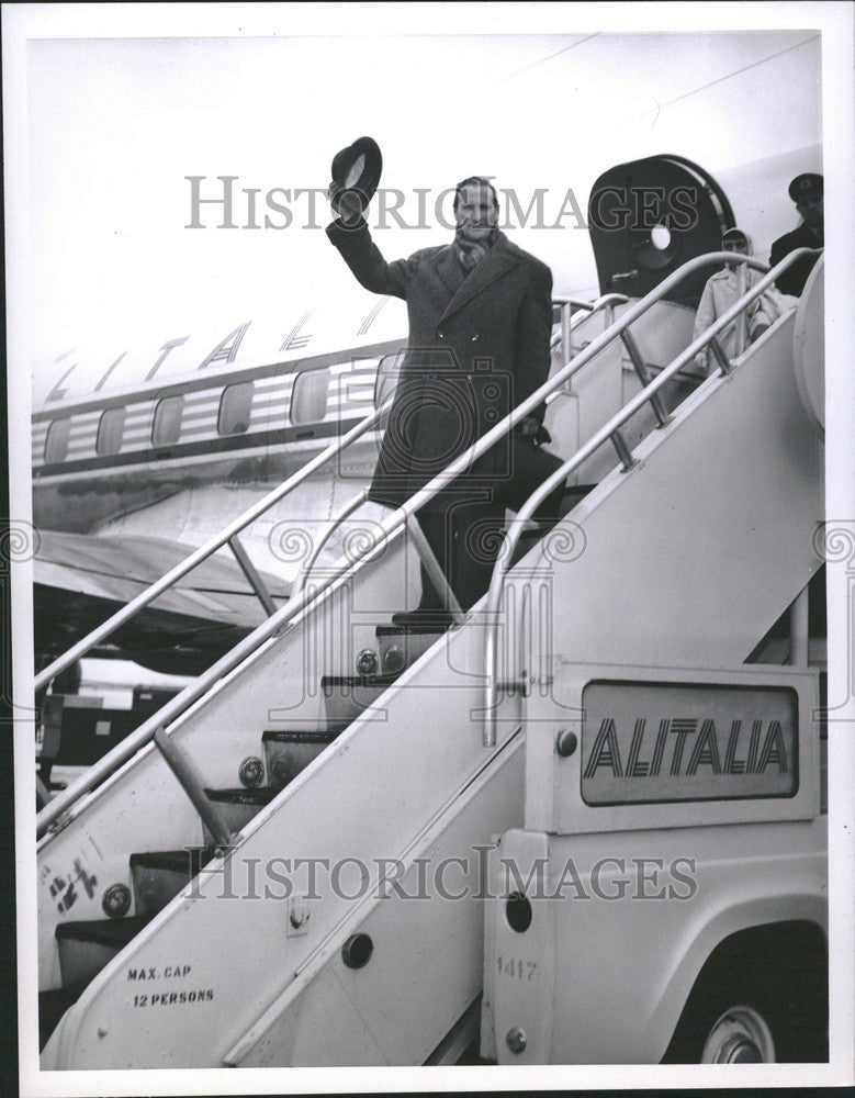 1951 Press Photo Alfredo Mnescalchi Huchon&#39;s Toy Parade - Historic Images