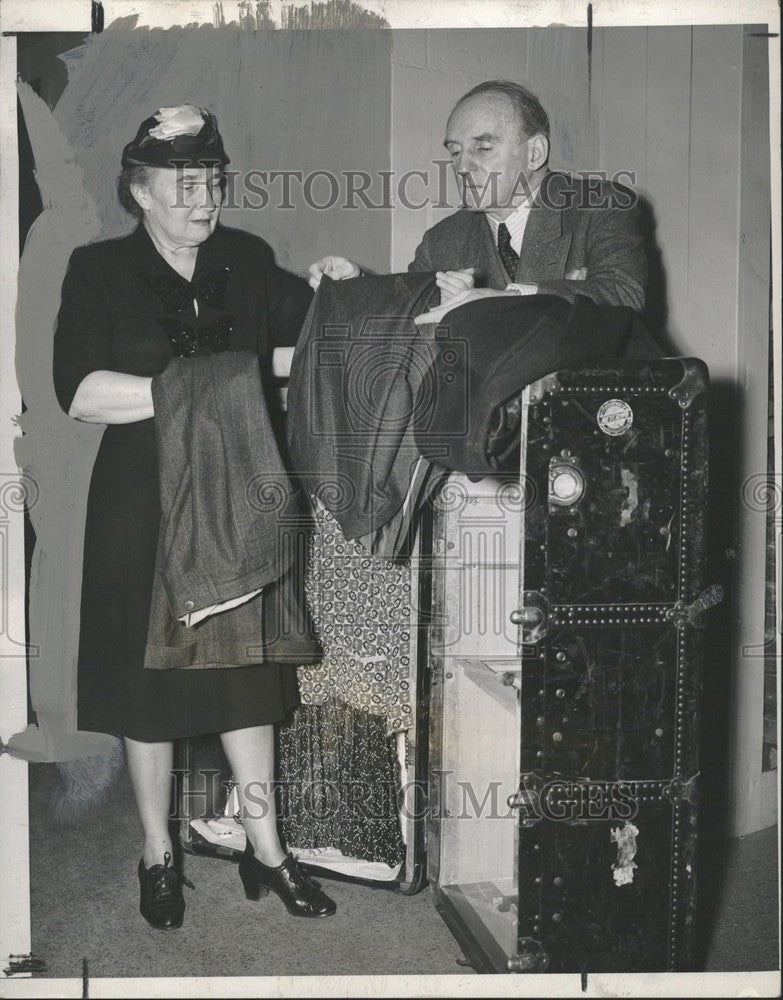 1945 Press Photo john brien  author american - Historic Images