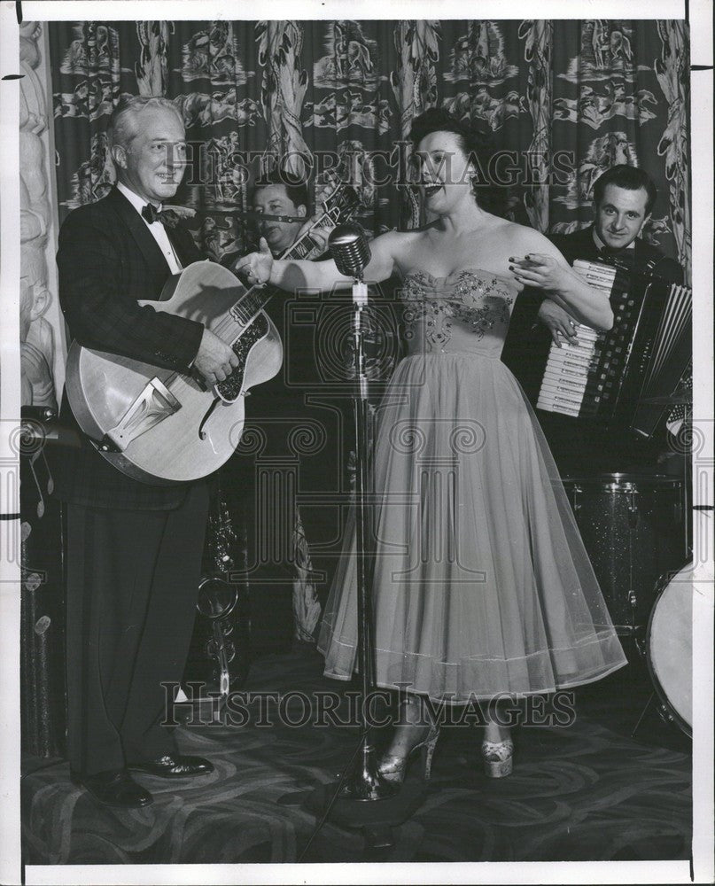 1951 Press Photo JULIE O&#39;BRIEN ATHLETICS - Historic Images