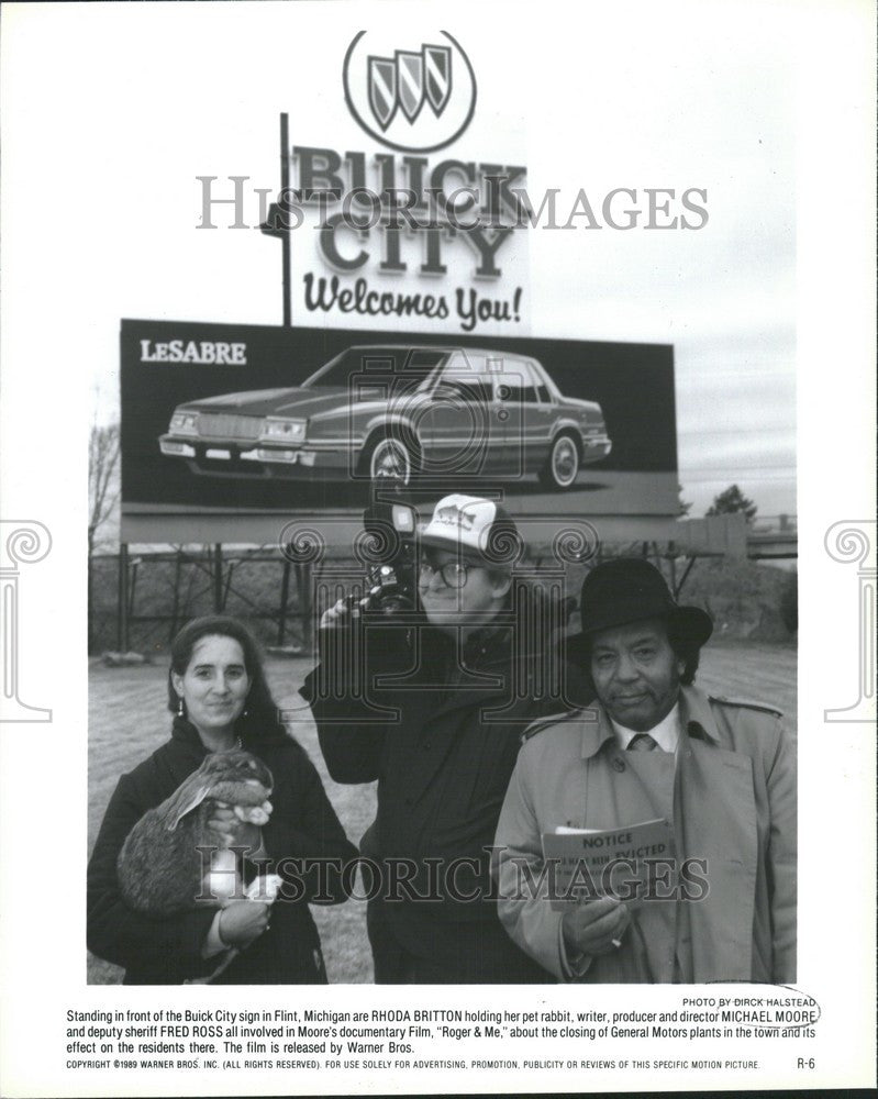 1990 Press Photo Michael Moore Roger &amp; Me Documentary - Historic Images