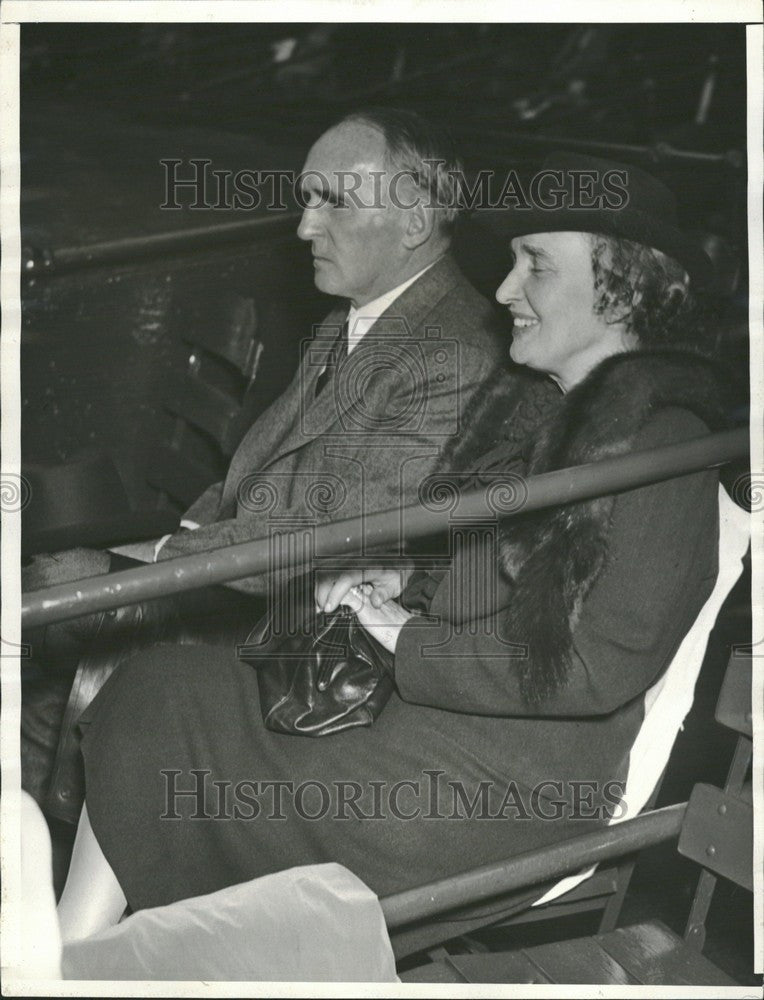 1941 Press Photo Mr. Mrs. John J O&#39;Brien Briggs Stadium - Historic Images